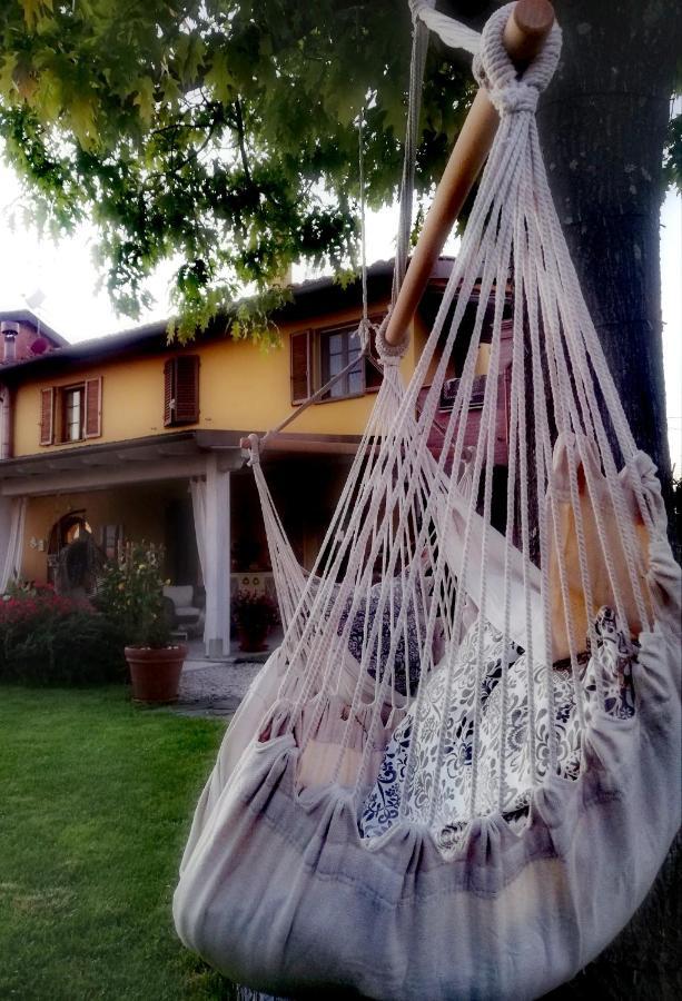 Casolare Isabella "Il Rifugio Dei Vinili" And Alice'S Room Ponsacco Exterior photo